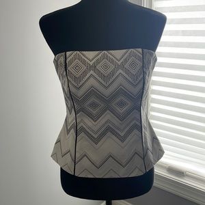 White House black market top